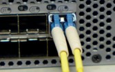 How to insert the Skylane Optics® transceiver in a switch