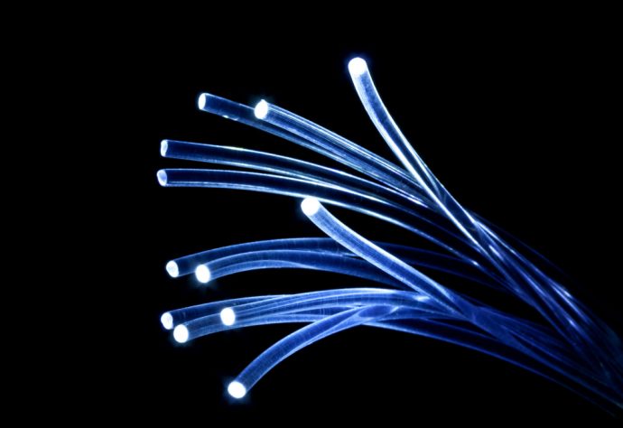 Como os módulos SFP e transceptores otimizam a rede de fibra óptica