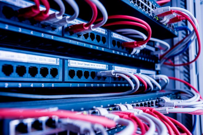 Como garantir que transceptores funcionem em diferentes equipamentos
